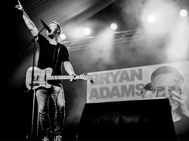 Bryan Adams UK rewind spain 3